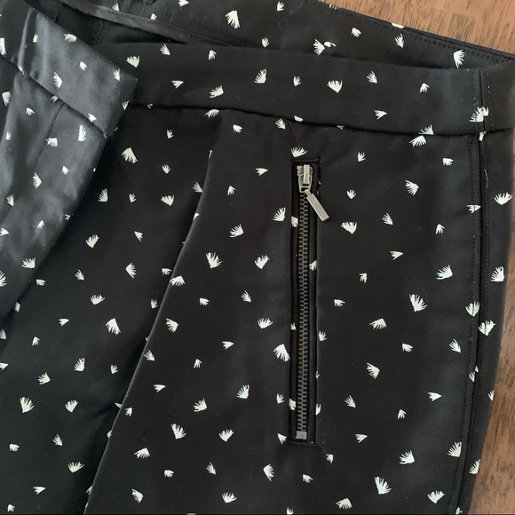 Reitman’s Patterned Dress Capris - Picture 2 of 6